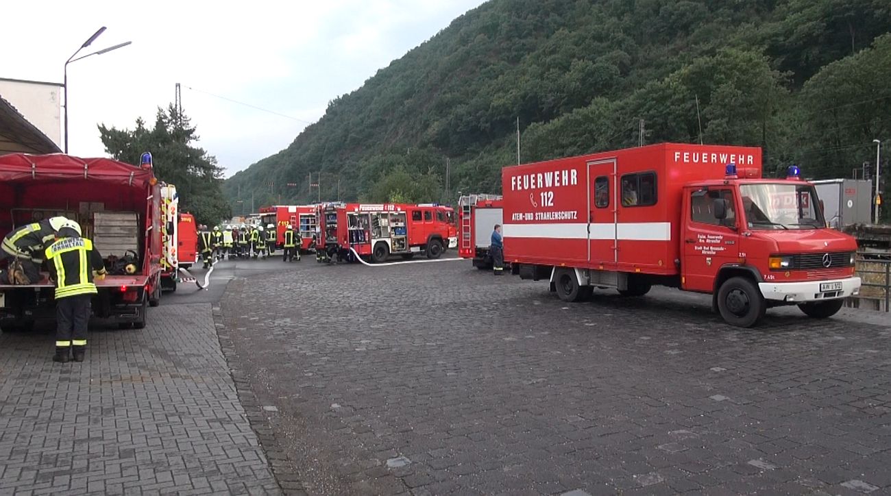 Güterzug sorgt für Großeinsatz für Feuerwehr und Rettungskräfte Burgbrohler Feuerwehr auch im Einsatz